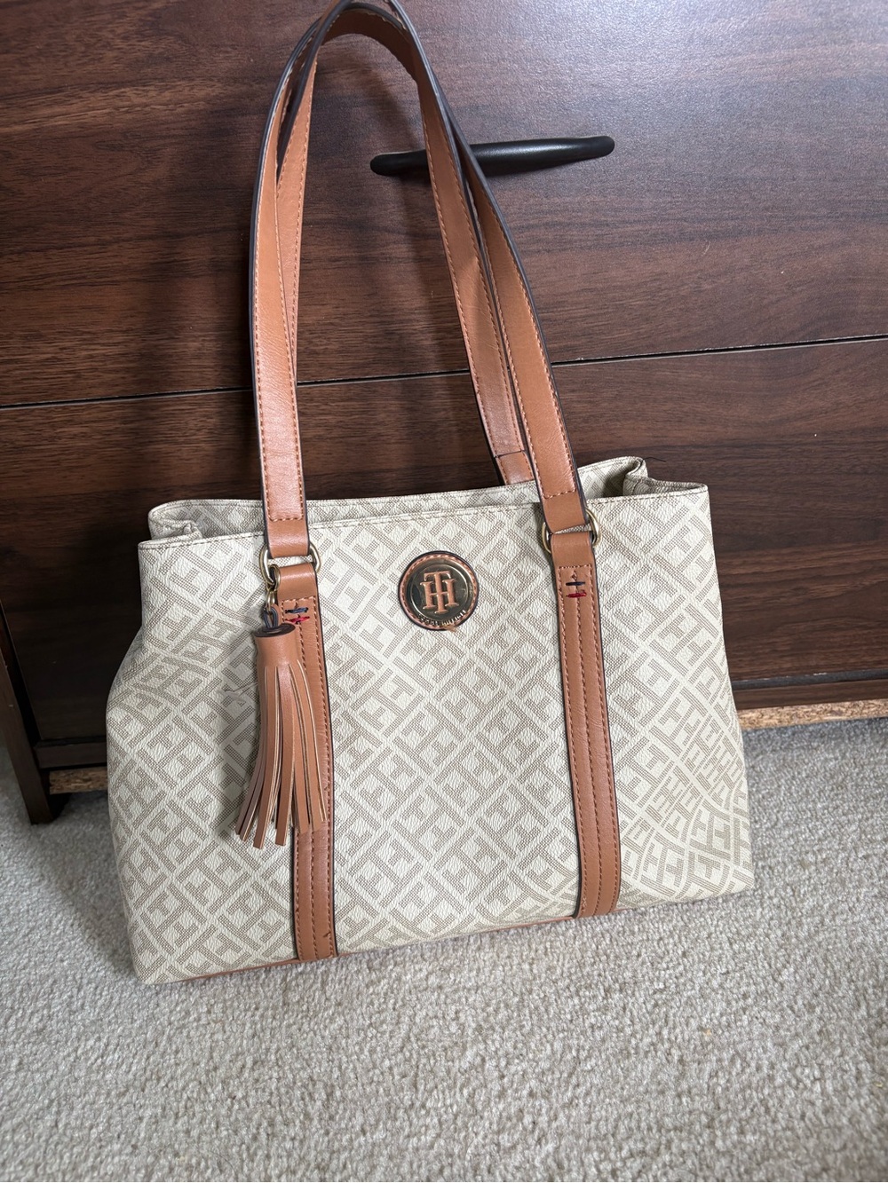 Tommy Hilfiger Bag in Beige with Tan Trim